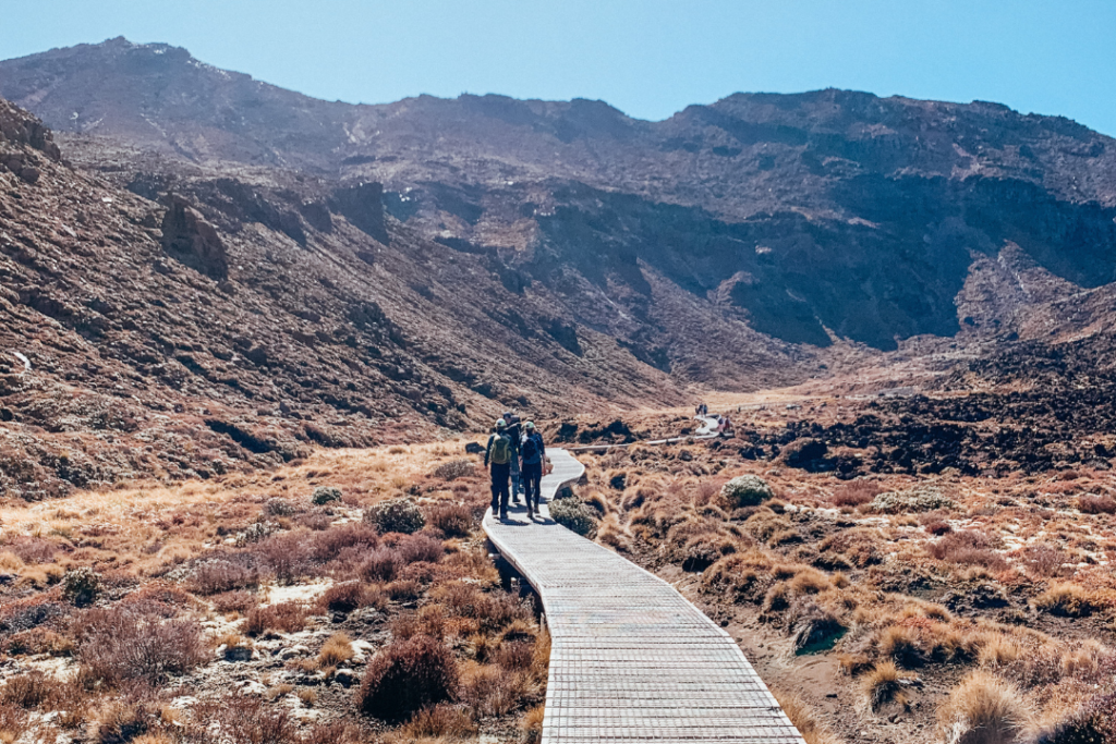 tongariro alpine crossing tips